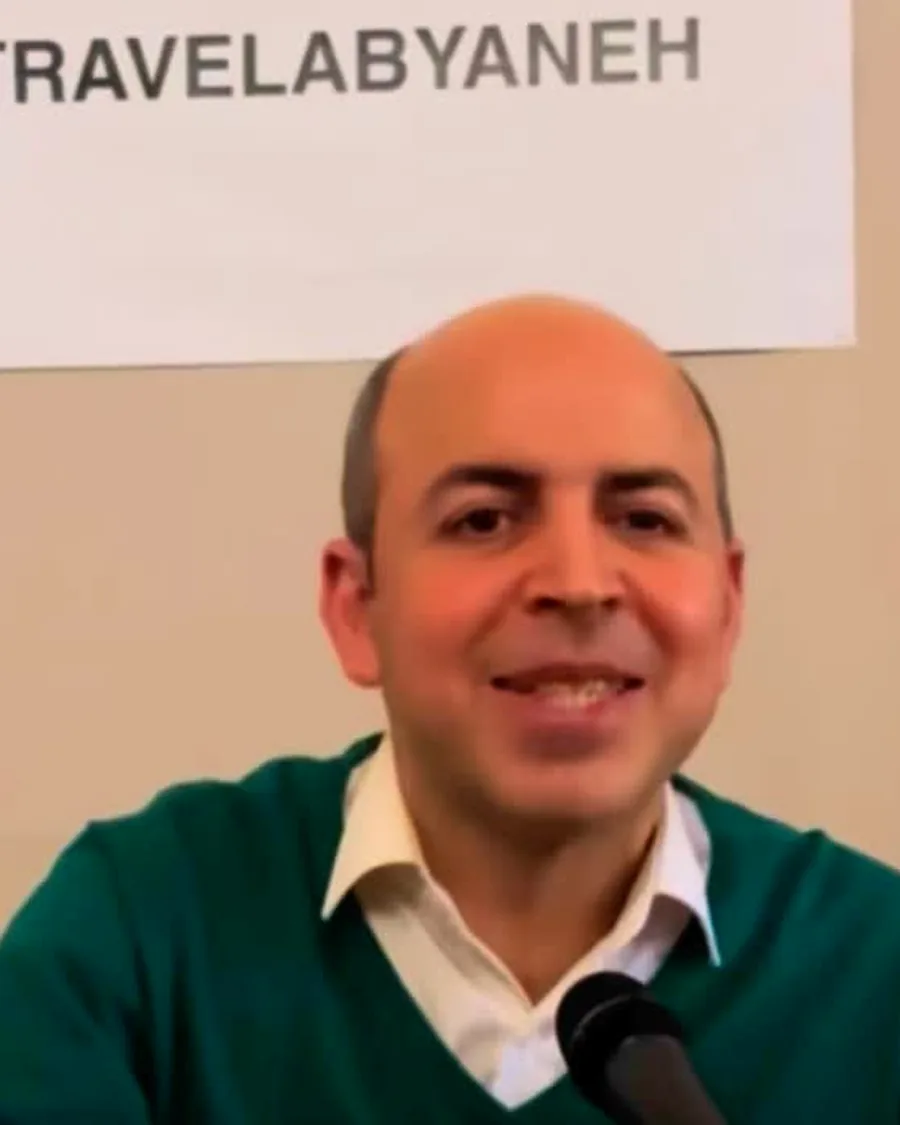 دکتر محمدجواد اعتمادی در یکی از گفتارها
